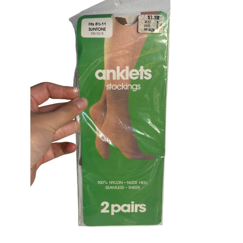 VTG Suntone Sheer Nylon Anklets Stockings 2 Pairs Nude Heel NIP Fits 8.5-11